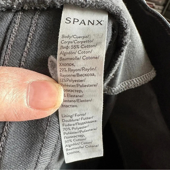 Spanx Gray Stretch Cargo Pants Size Small Petite Classic Cargo Slimming Classic - Picture 5 of 9